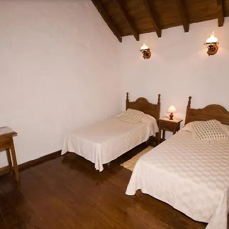 Semesterbostad Casa Rural Pino Diaz Fátaga